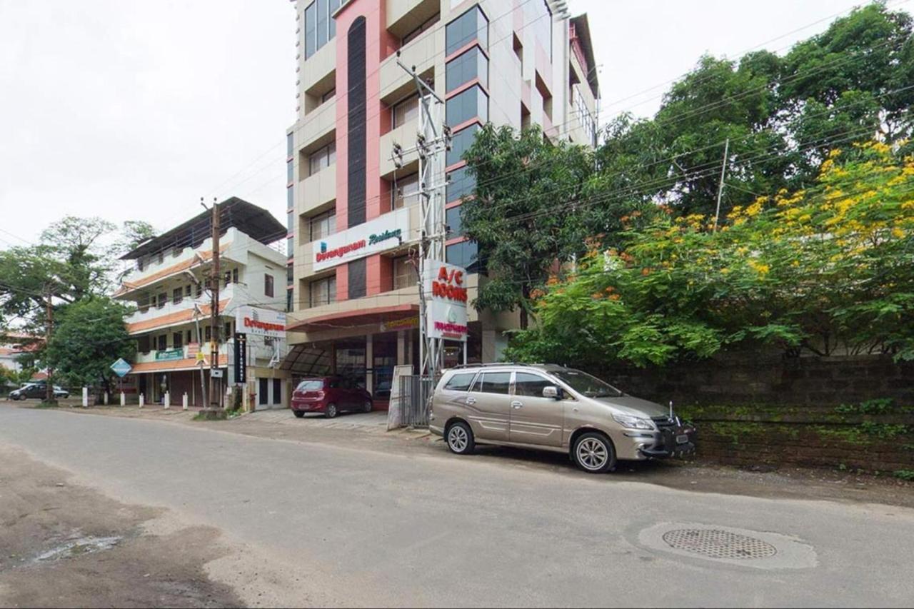 Отель Devanganam Residency Гуруваюр Экстерьер фото